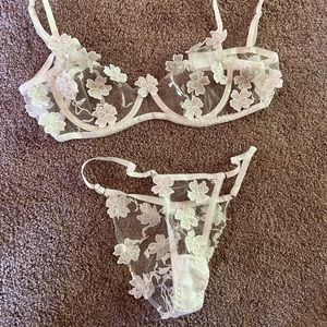 Vintage White Lingerie set
